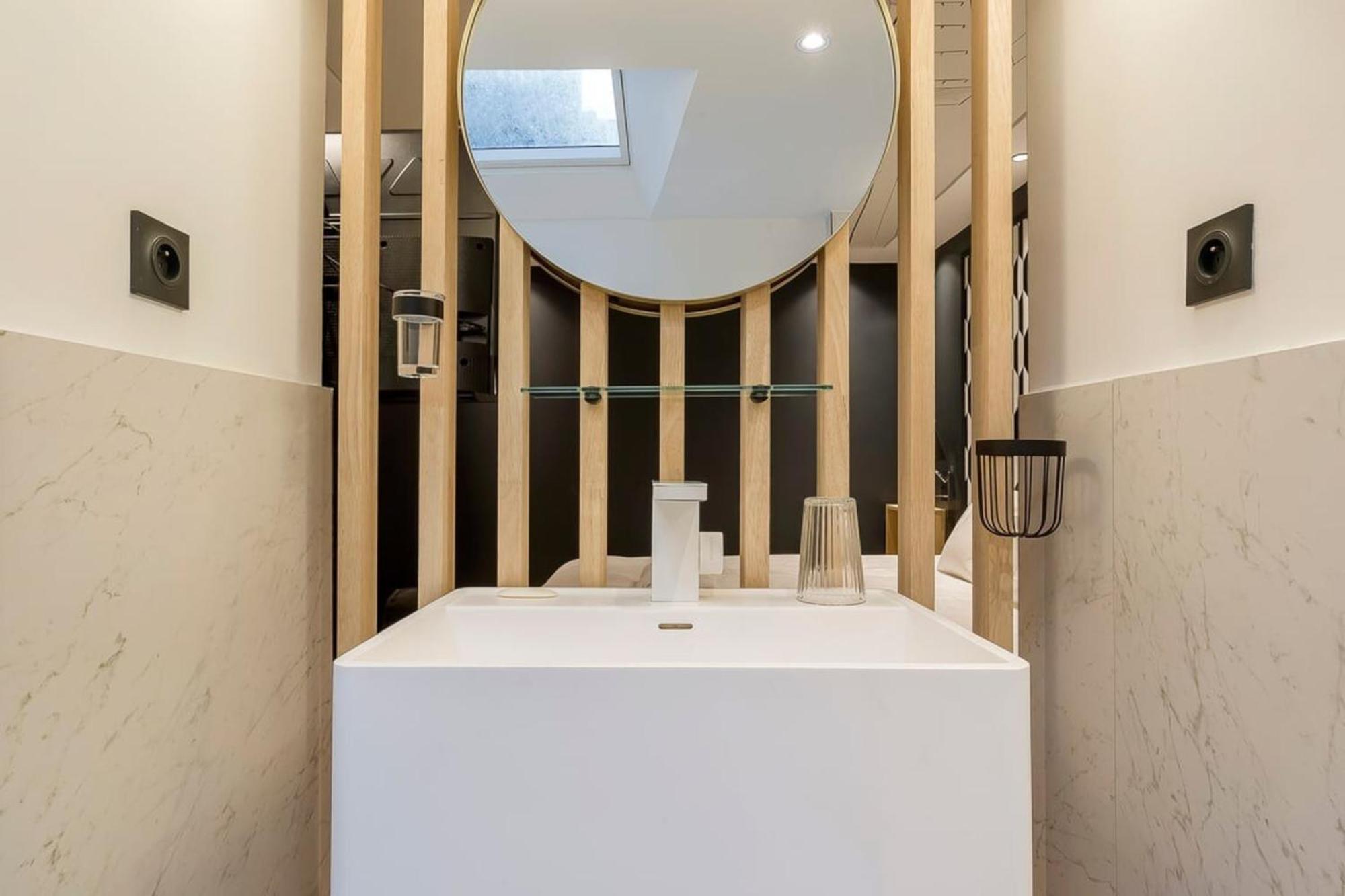 Victor Hugo Romantic Suite - Sauna Et Balneo Lyon Kültér fotó