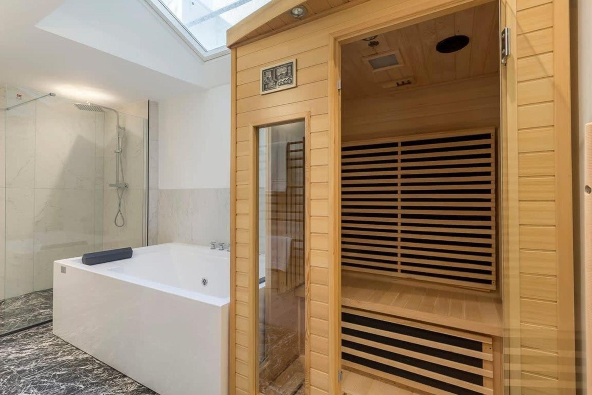 Victor Hugo Romantic Suite - Sauna Et Balneo Lyon Kültér fotó